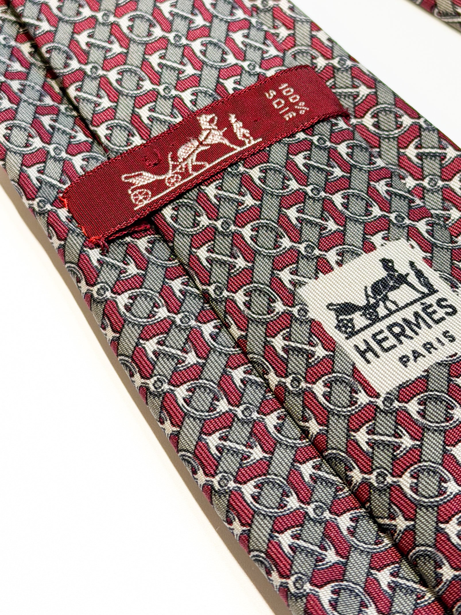 Vintage patterned Hermès silk tie
